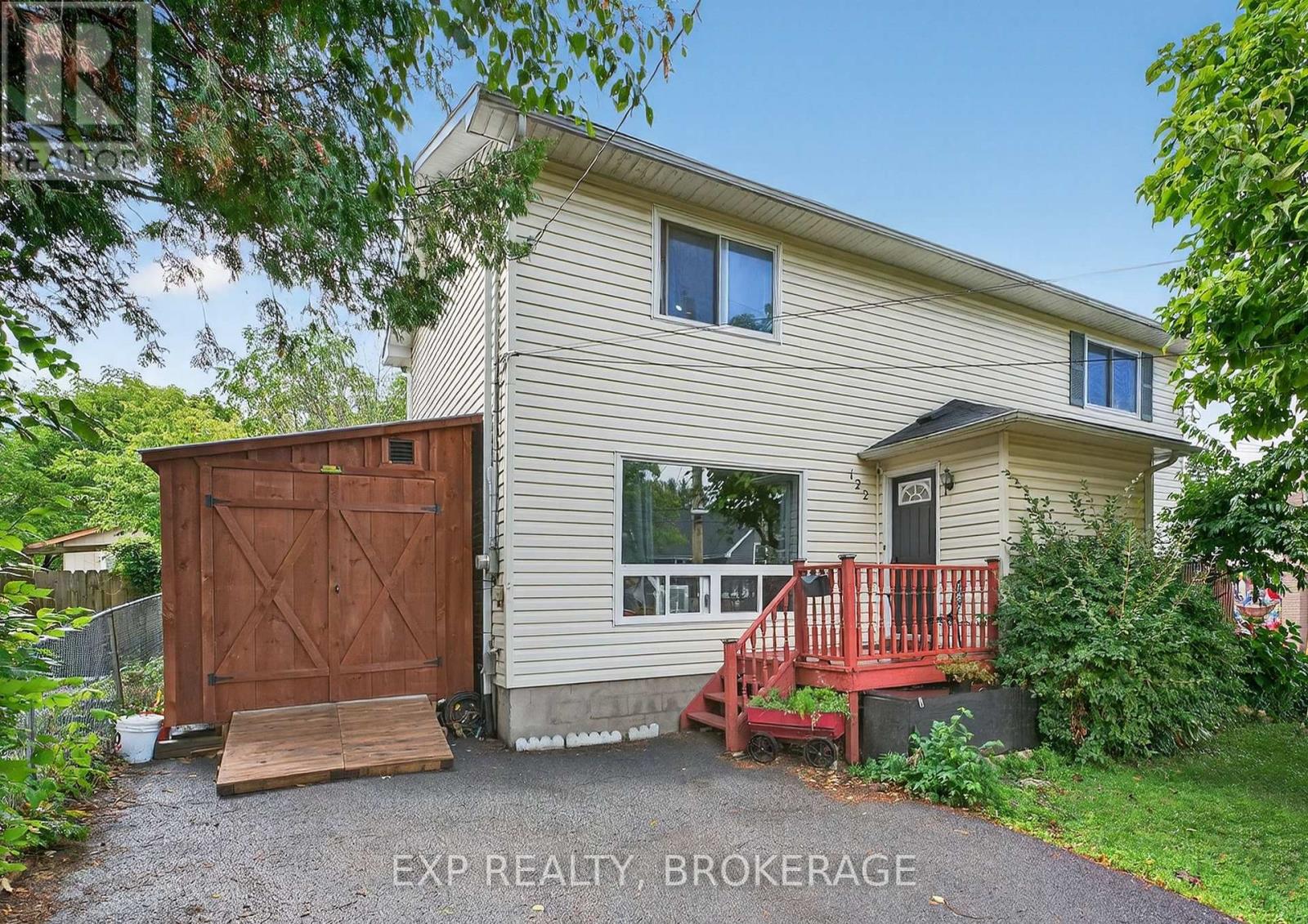 122 Birch St, Gananoque, ON K7G 2T4