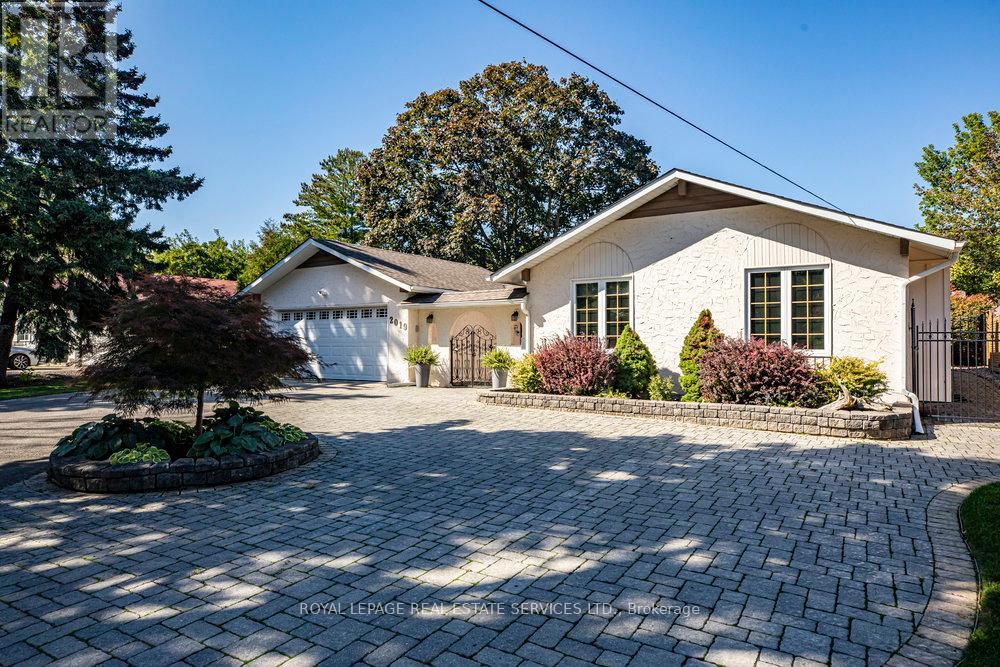 2019 Lakeshore Rd W, Oakville, ON L6L 1G6