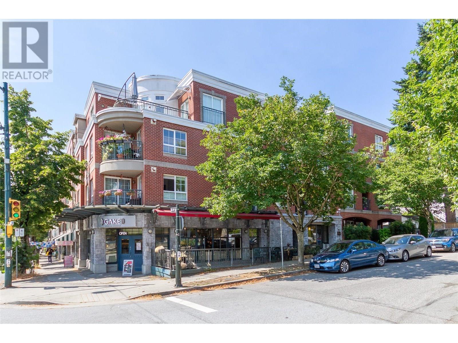 1989 Dunbar Street Unit 210, Vancouver, BC V6R 4R5