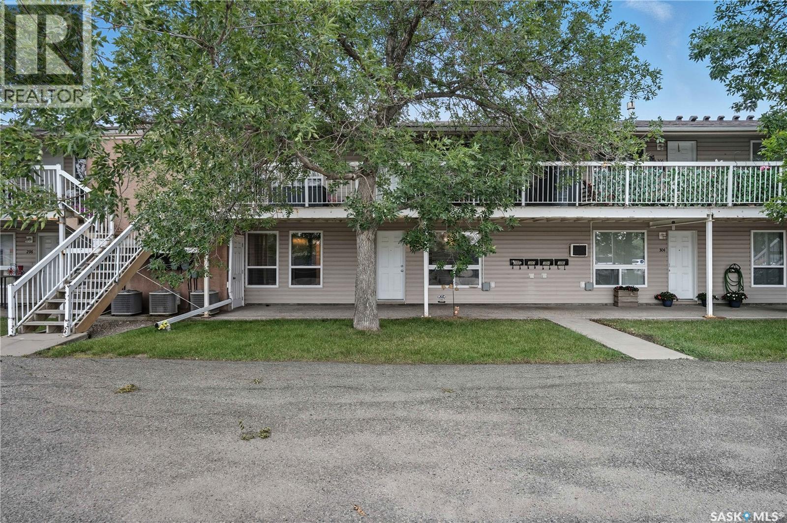 160 Gore Place Unit 300, Regina, SK S4T 7S4