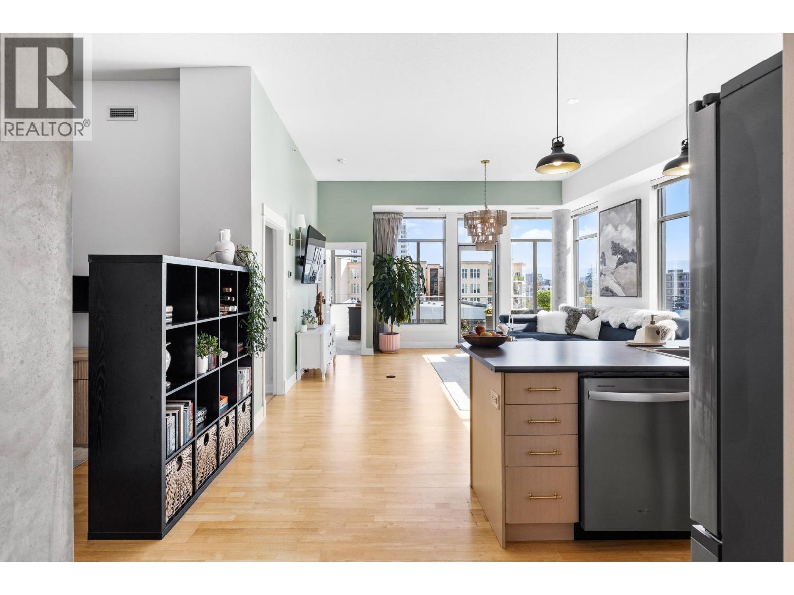 1329 Ellis Street Unit 304, Kelowna, BC V1Y 9X5