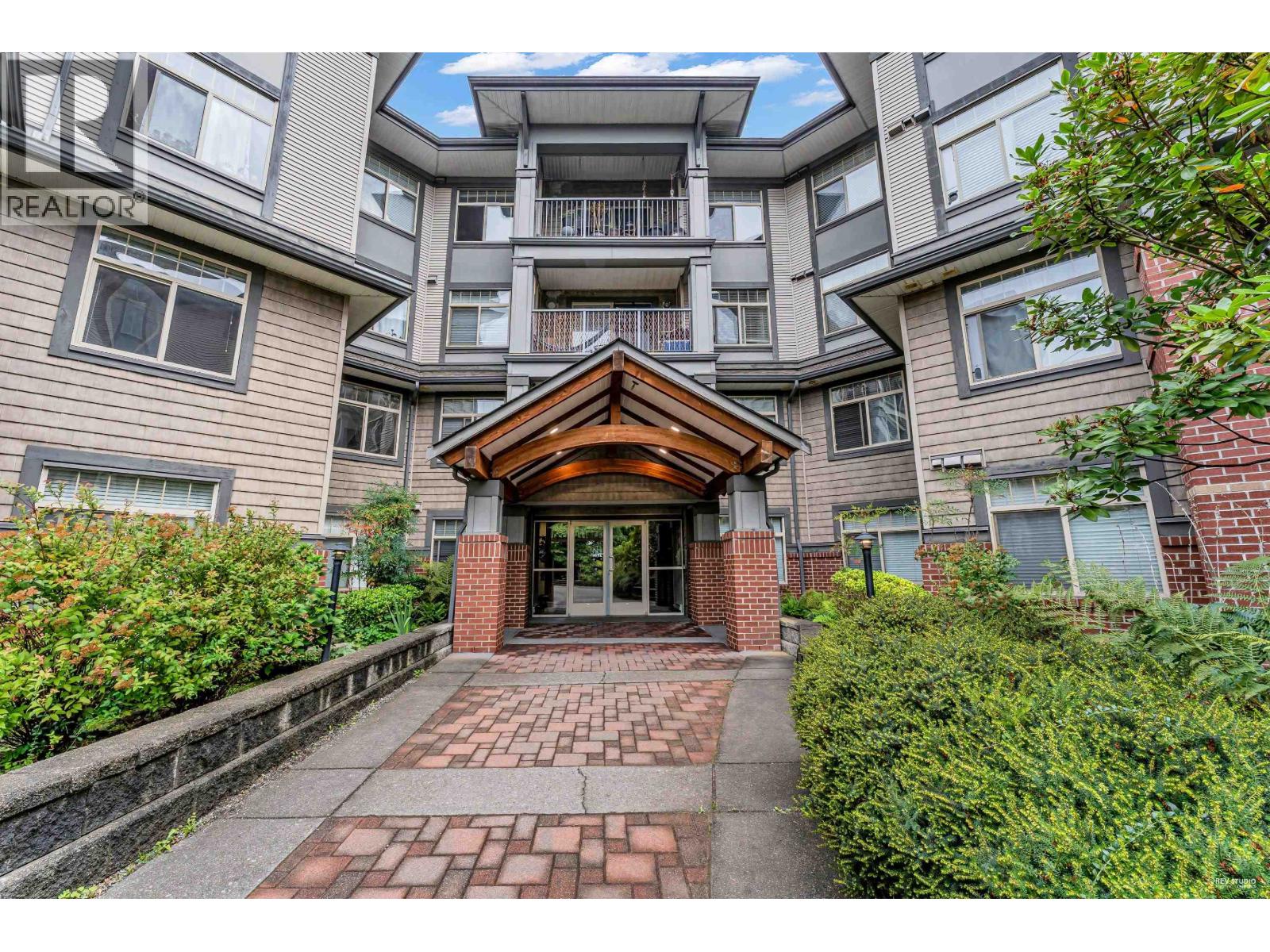 12020 207a Street Unit 214, Maple Ridge, BC V2X 8V2