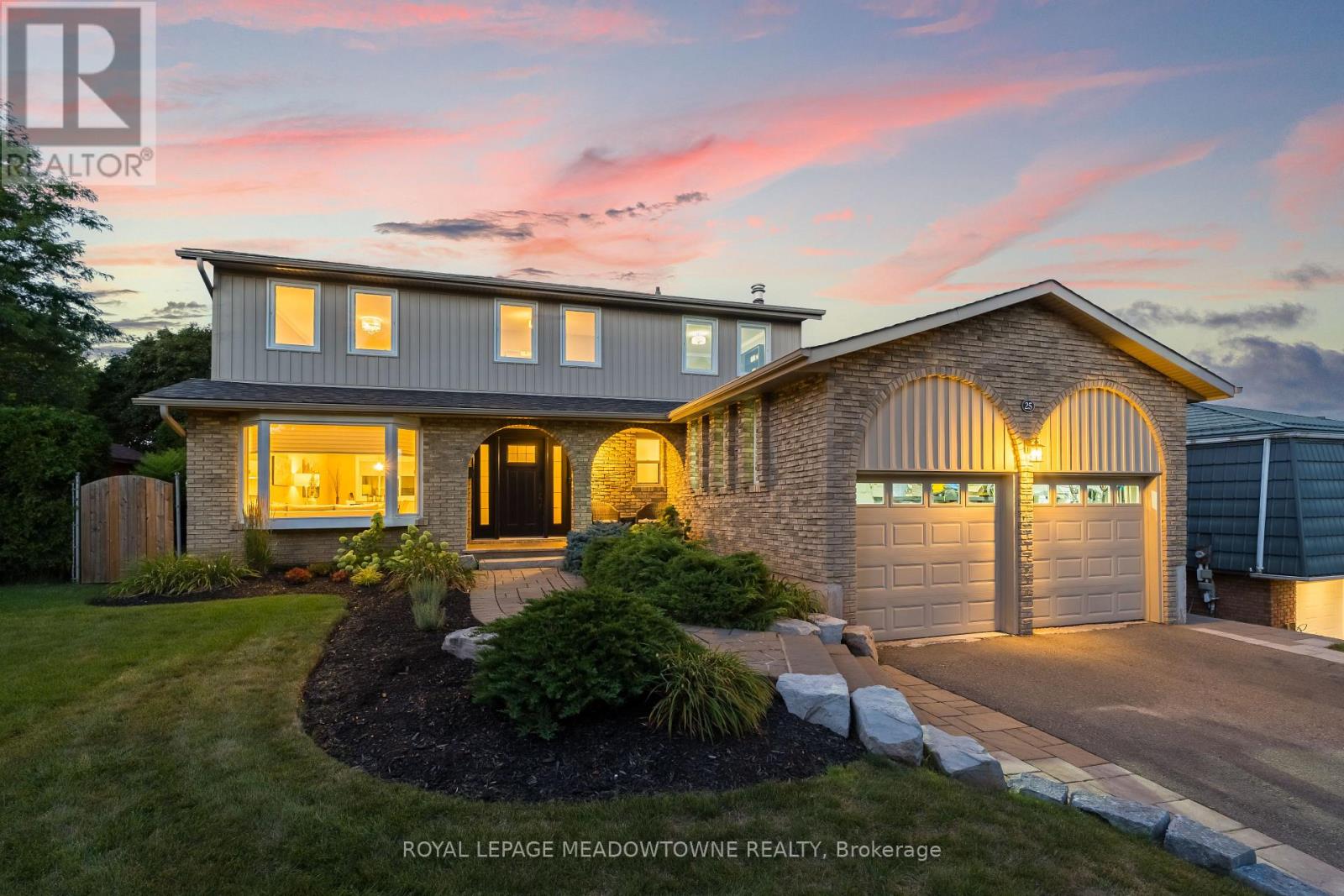25 Hillside Dr, Halton Hills, ON L7G 4W2