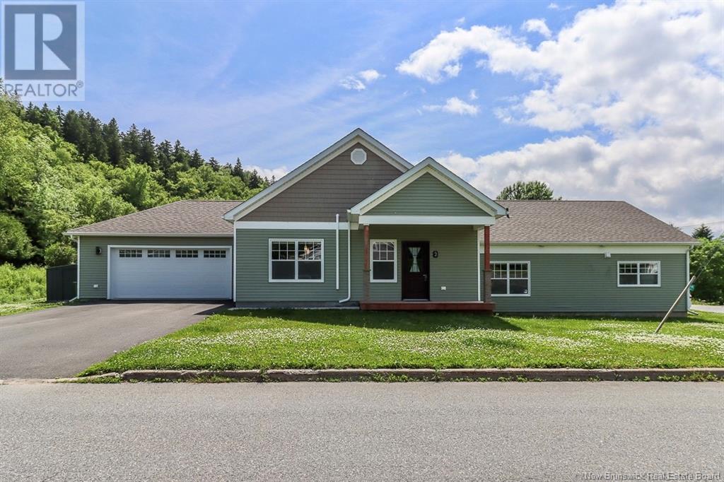 974 Kennebecasis Dr, Saint John, NB E2K 5A8