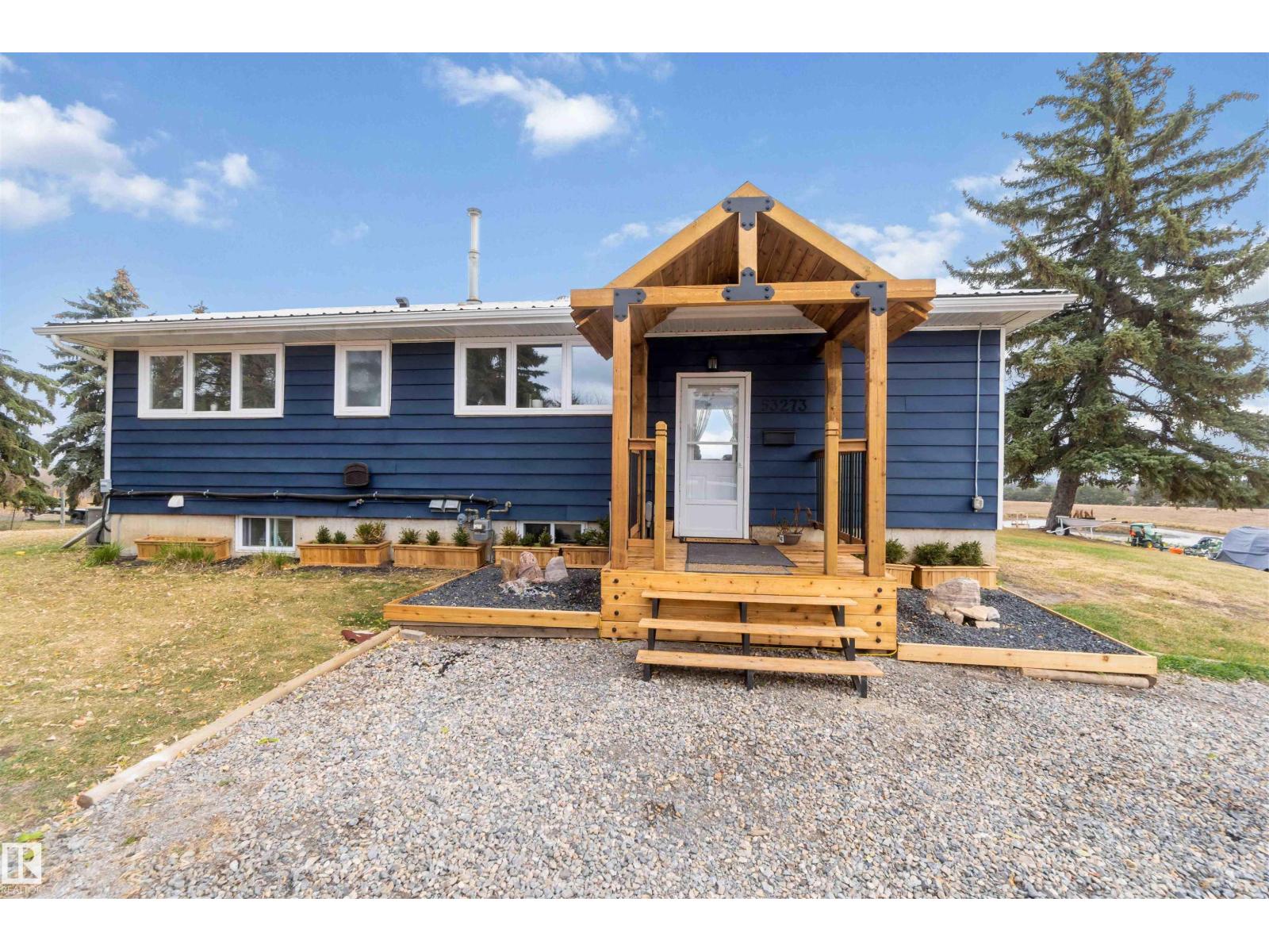53273 Rge Road 215, Strathcona County, AB T8E 1A7