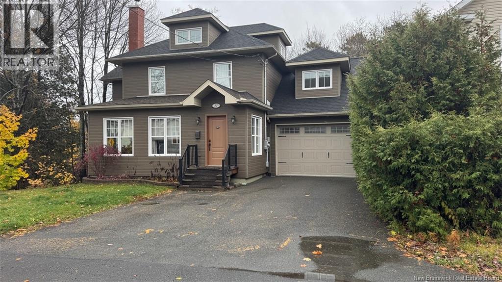 77 Fraser, Edmundston, NB E3V 2B6