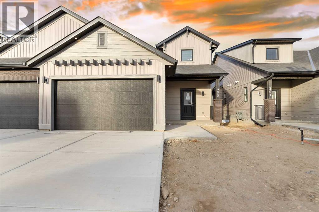 15 Coopersfield Link Sw Unit 300, Airdrie, AB T4B 5P5