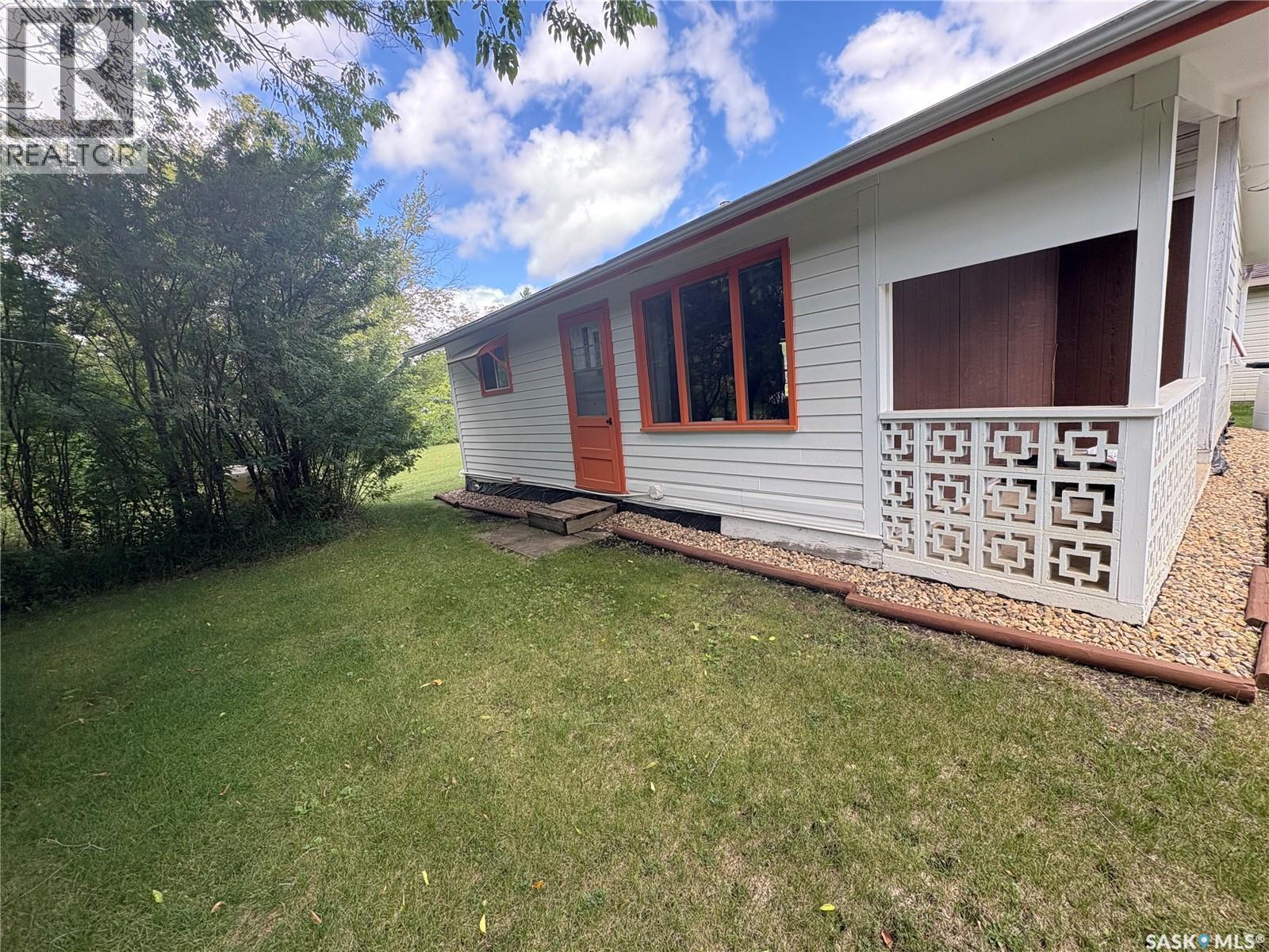 403 Katz St, Pelly, SK S0A 2Z0