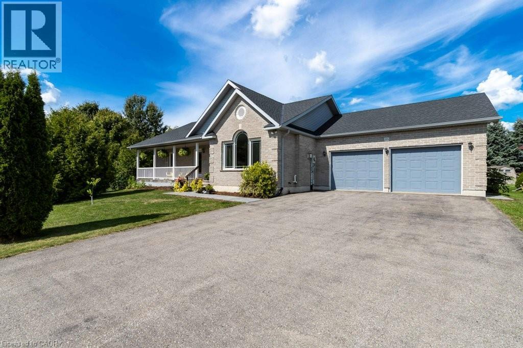 395 Bell St, Minto, ON N0G 2P0