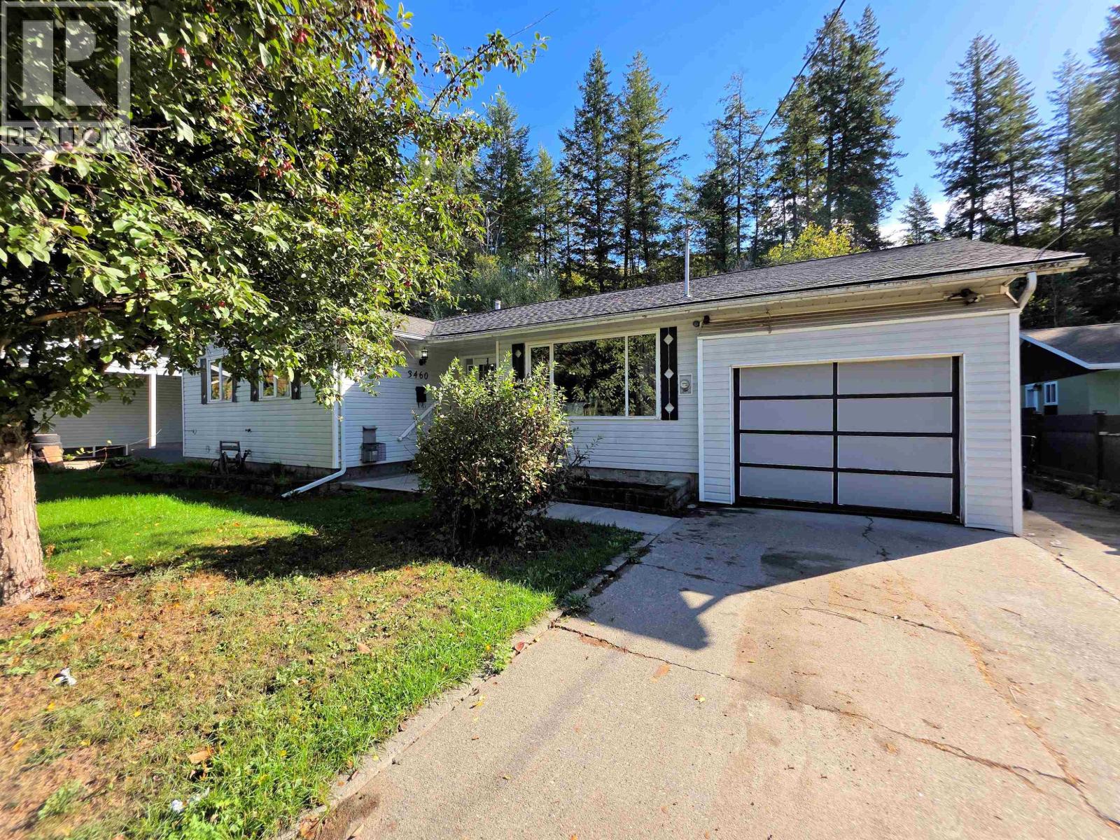 3460 Robin Rd, Quesnel, BC V2J 3R2
