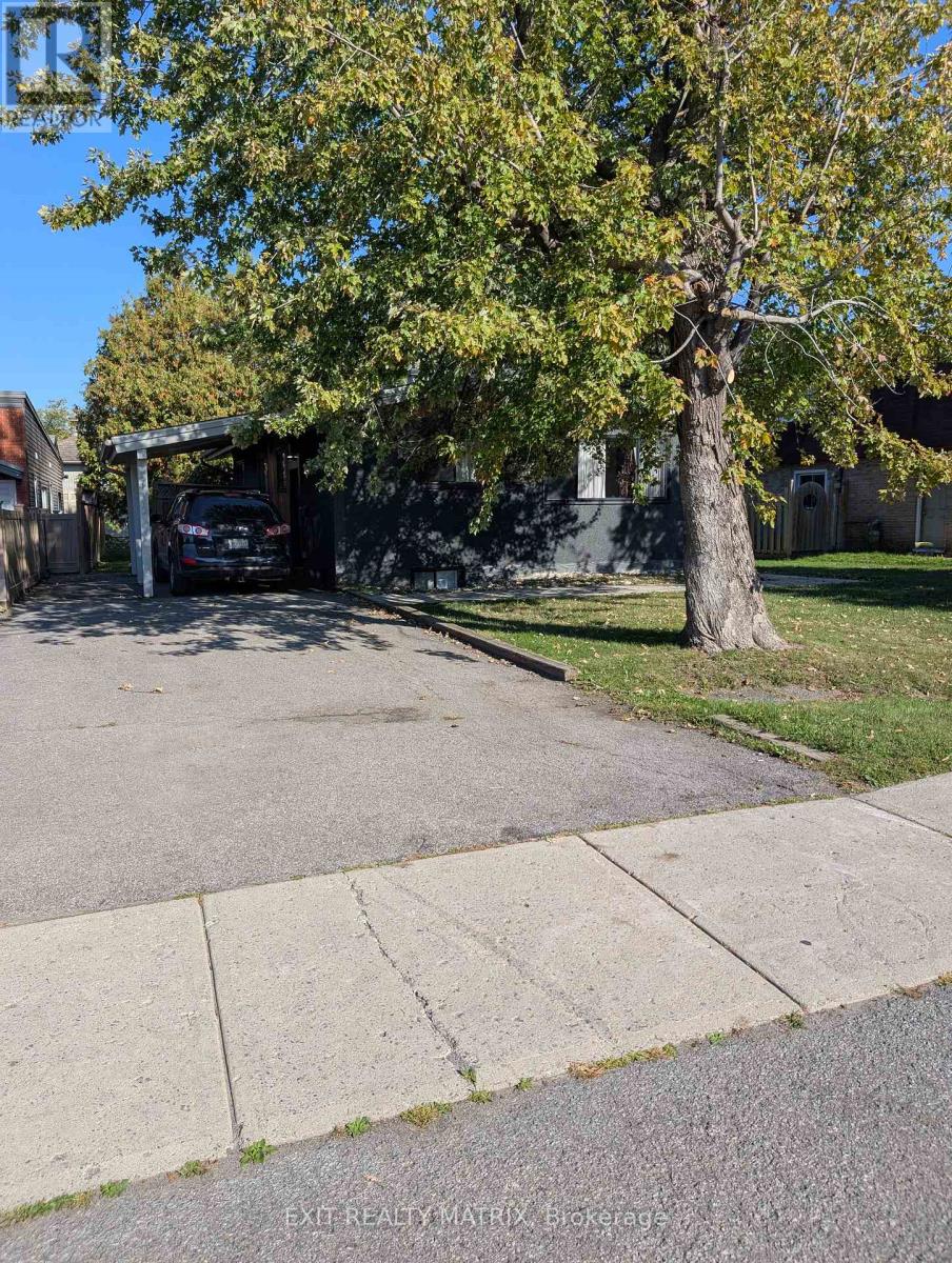1415 Maxime Rd, Ottawa, ON K1B 4E7