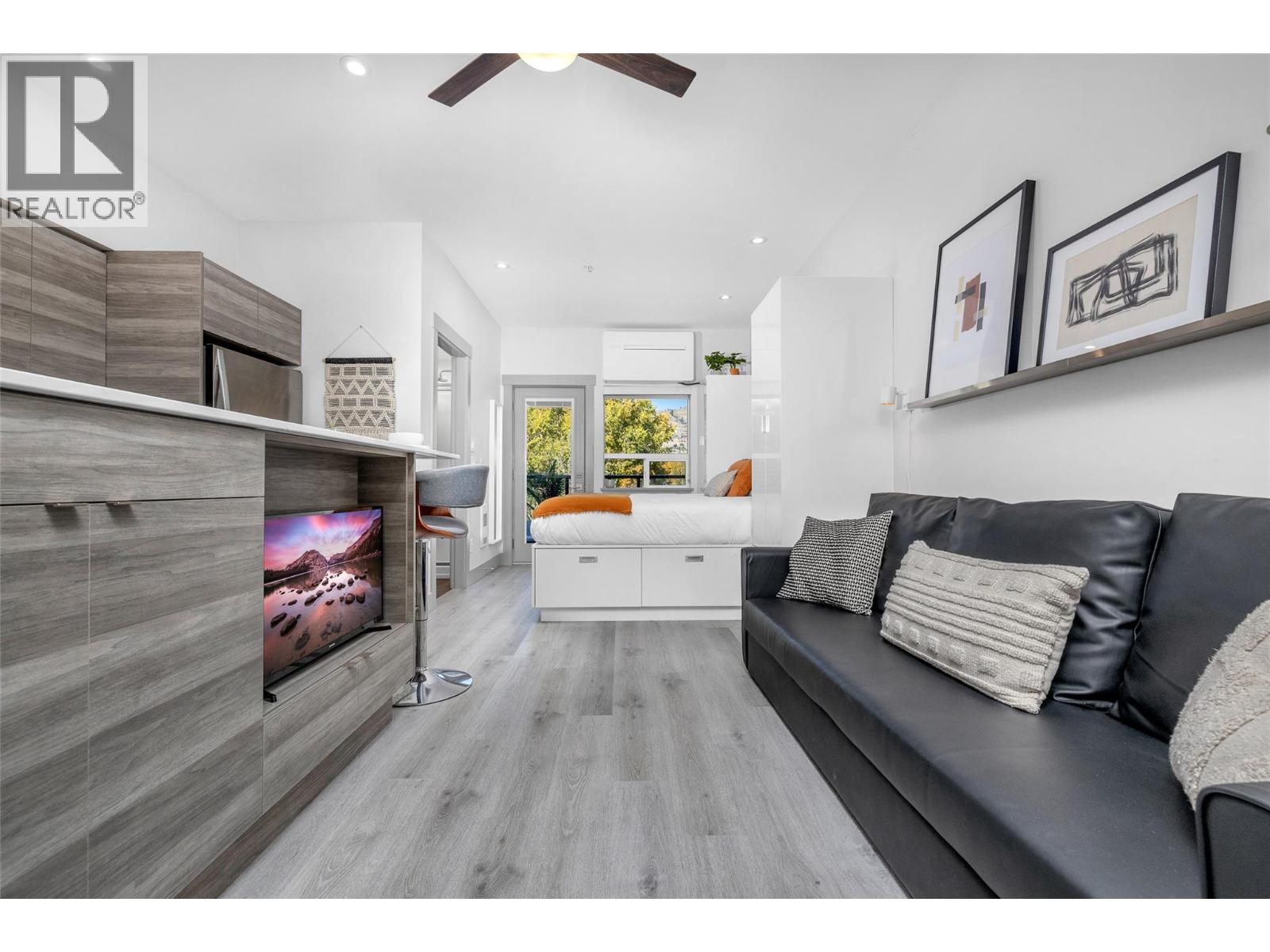 2555 Lakeshore Road Unit 211, Vernon, BC V1H 0A4