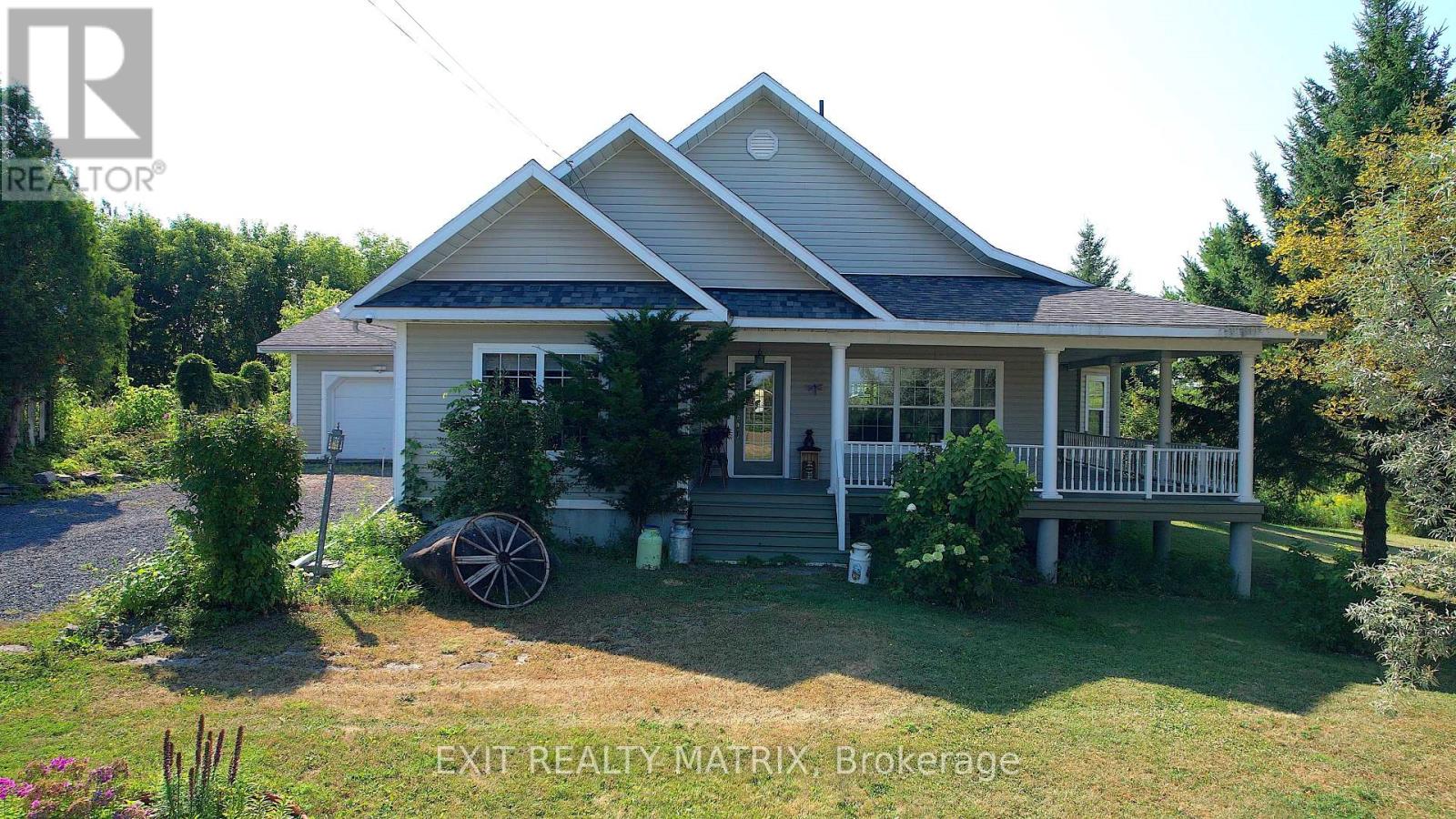 20306 Lochiel St W, North Glengarry, ON K0C 1A0