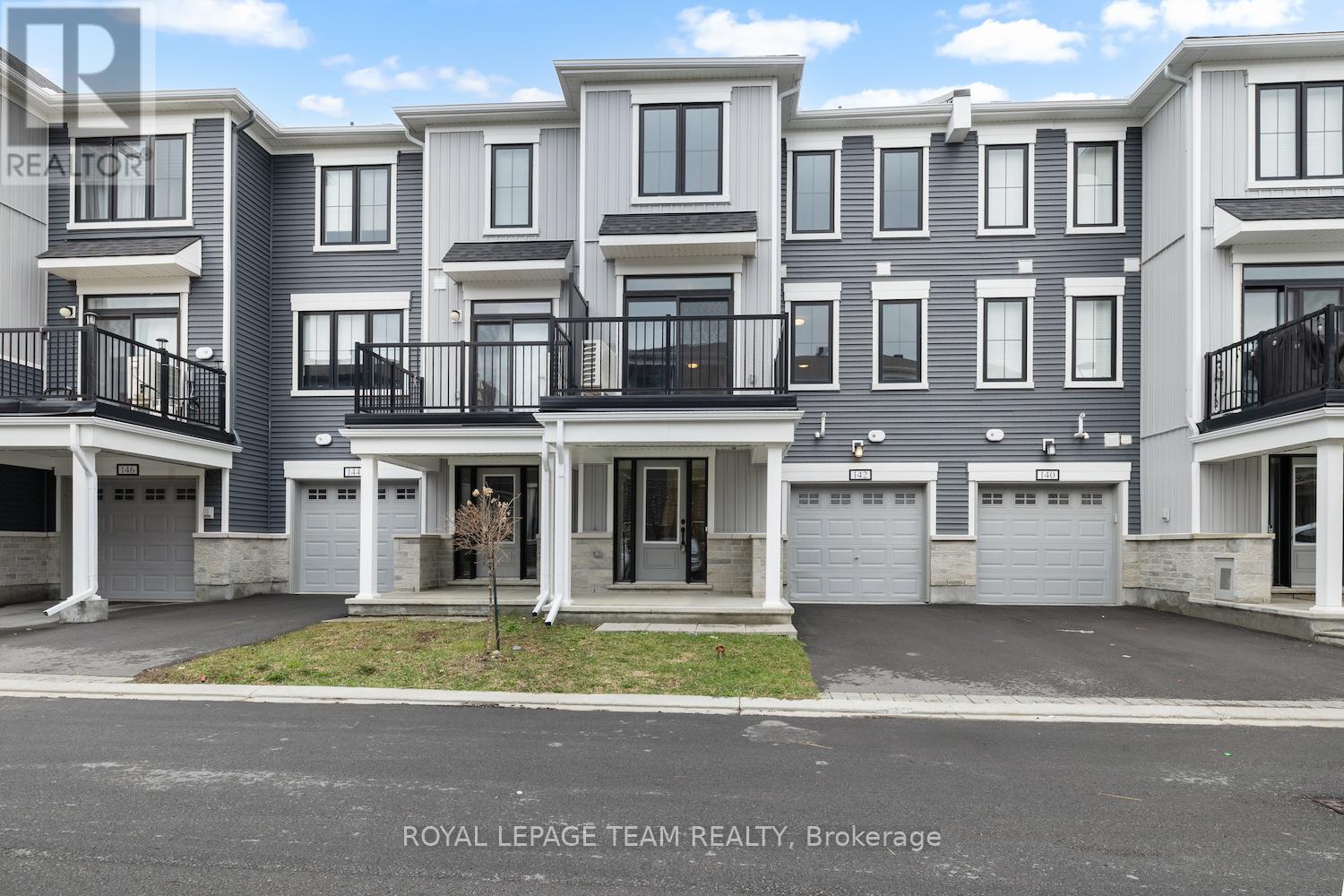 142 Anthracite Private, Ottawa, ON K2J 7C8