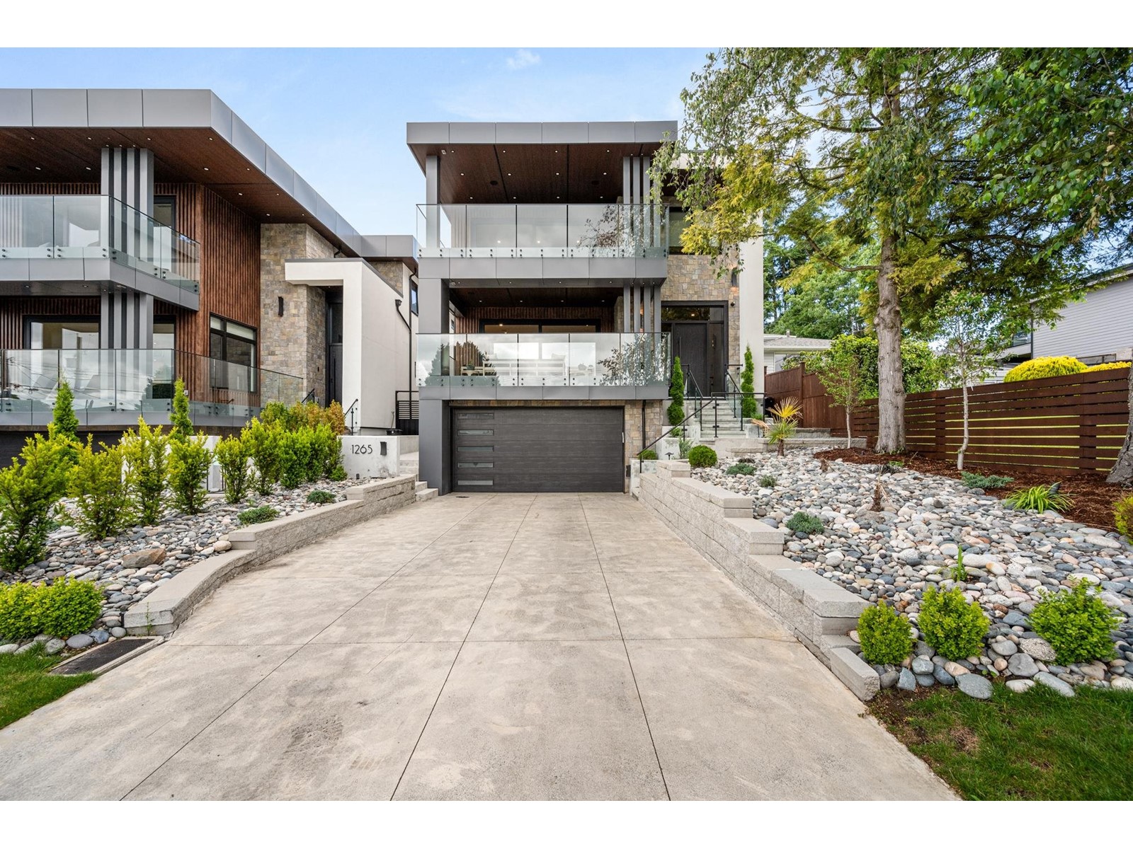 1265 Kent St, White Rock, BC V4B 4T6