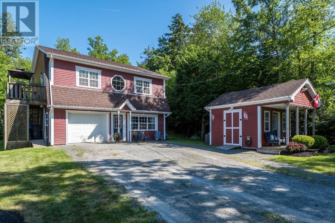 115 Springfield Lake Rd, Middle Sackville, NS B4E 3B1