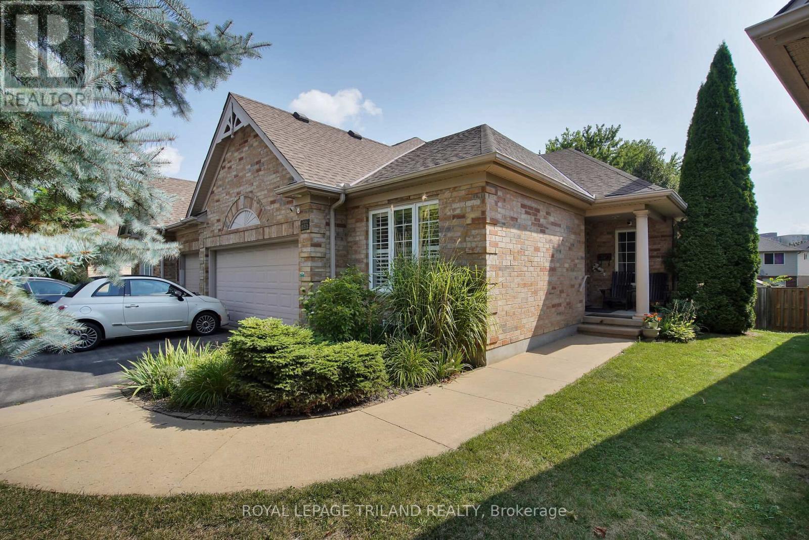 852 Silversmith St, London, ON N6H 5T4