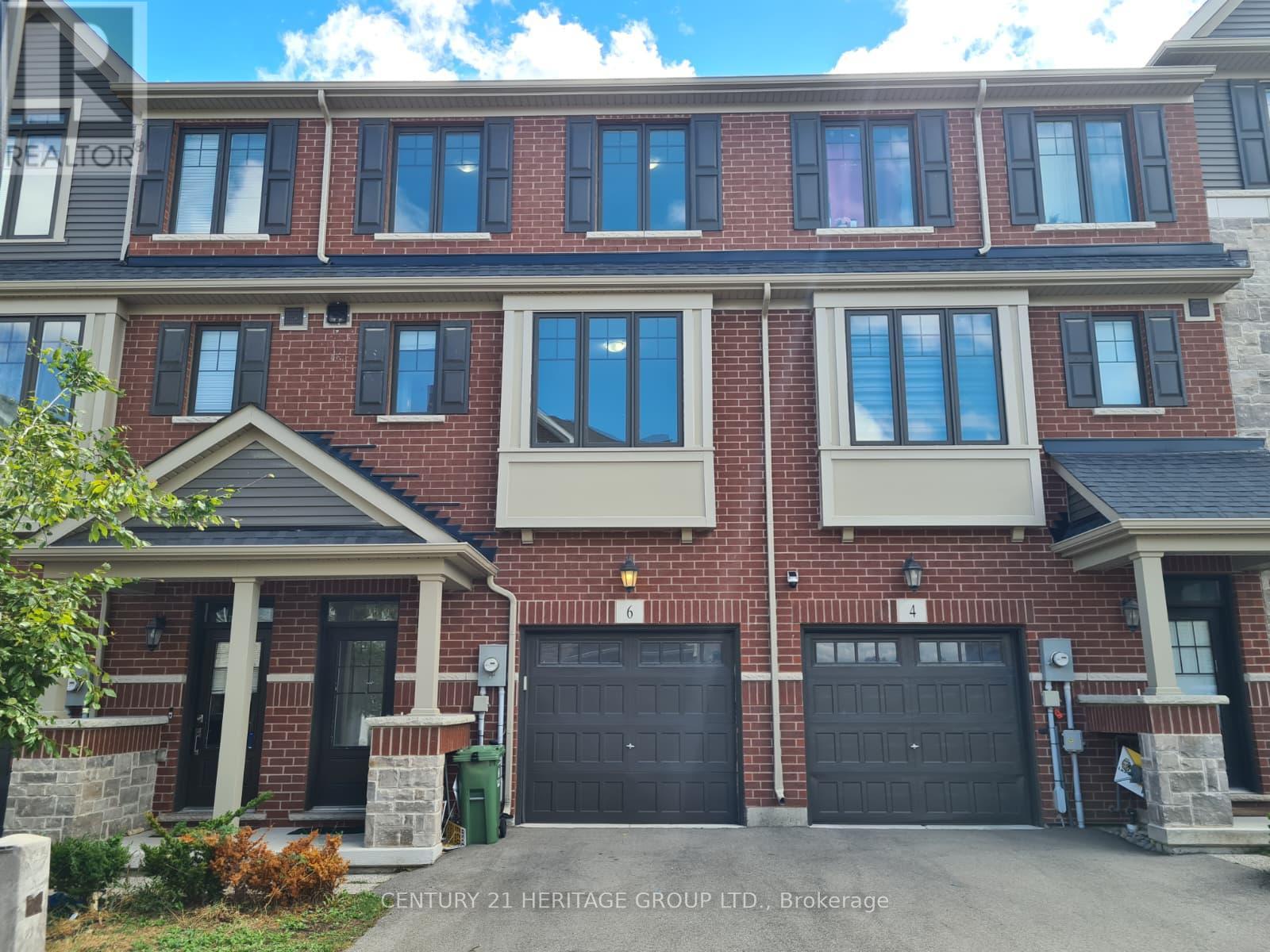 6 Snowberry Ln, Hamilton, ON L8K 0A4