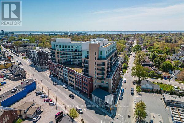 804 652 Princess St, Kingston, ON K7L 3Z9