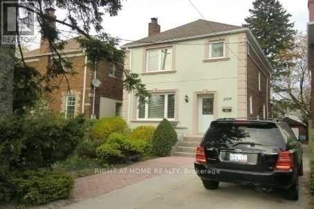 2105 Avenue Rd, Toronto Bedford Park-nortown, ON M5N 4A9