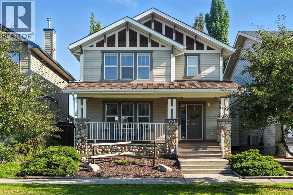751 Prestwick Cir SE, Calgary, AB T2Z 4Y5
