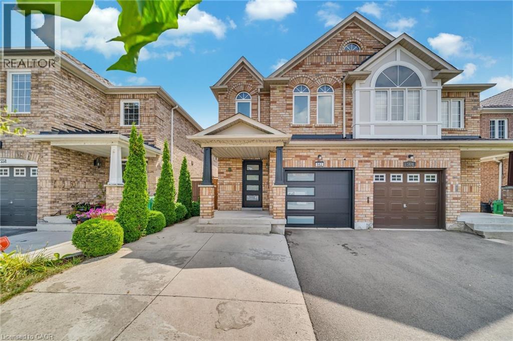 562 Orange Walk Cres, Mississauga, ON L5R 0A3