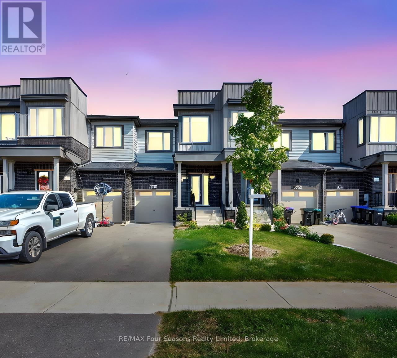 250 Atkinson St, Clearview, ON L0M 1S0