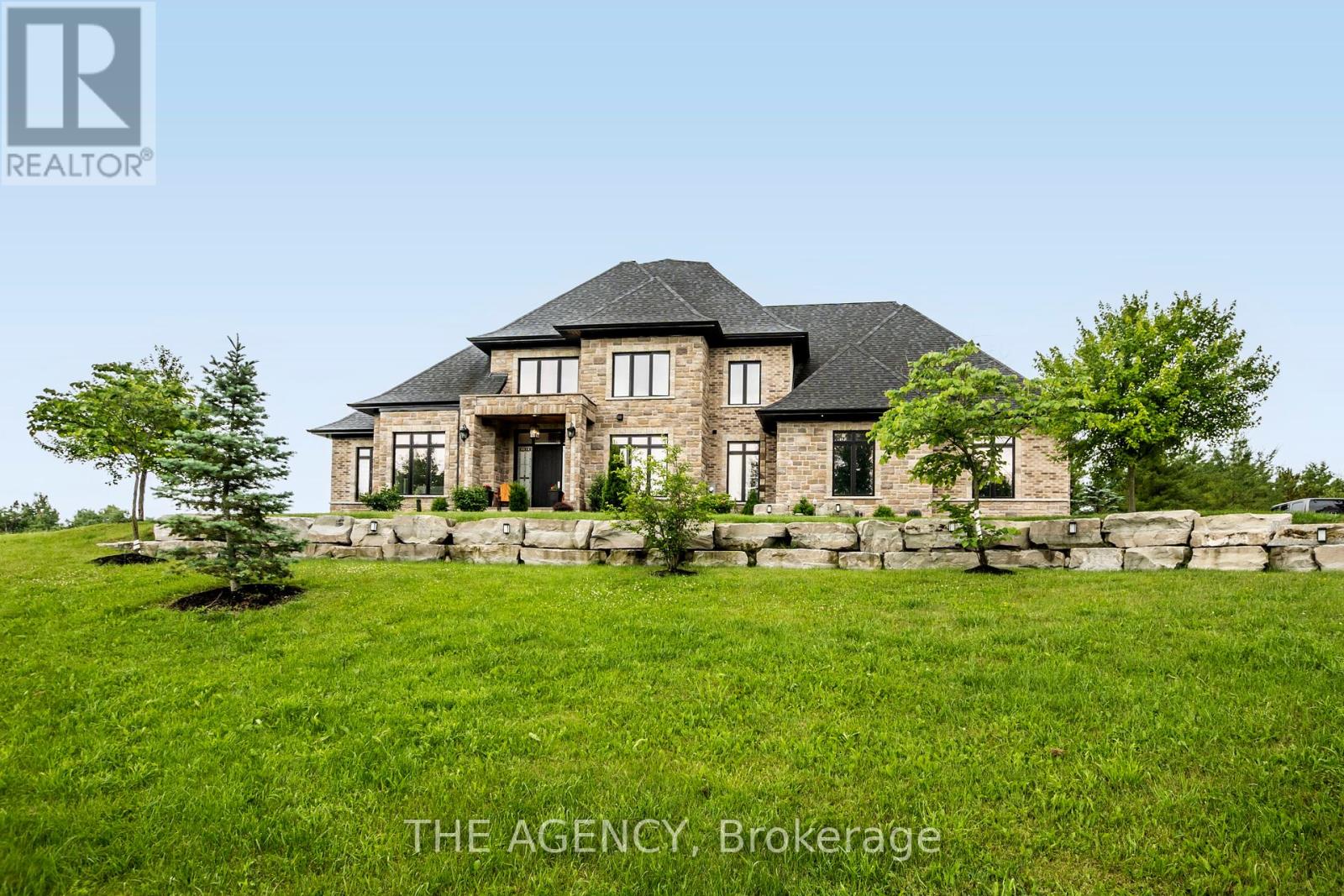 7645 Maltby Rd E, Puslinch, ON N0B 2J0