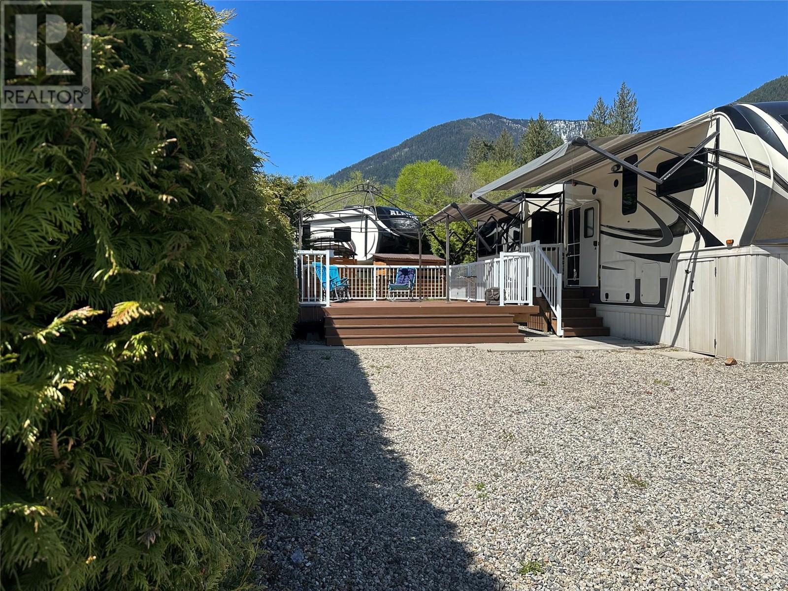 3 Highway Lot Apt 43 Unit 7298 #a, Balfour, BC V1L 6S4