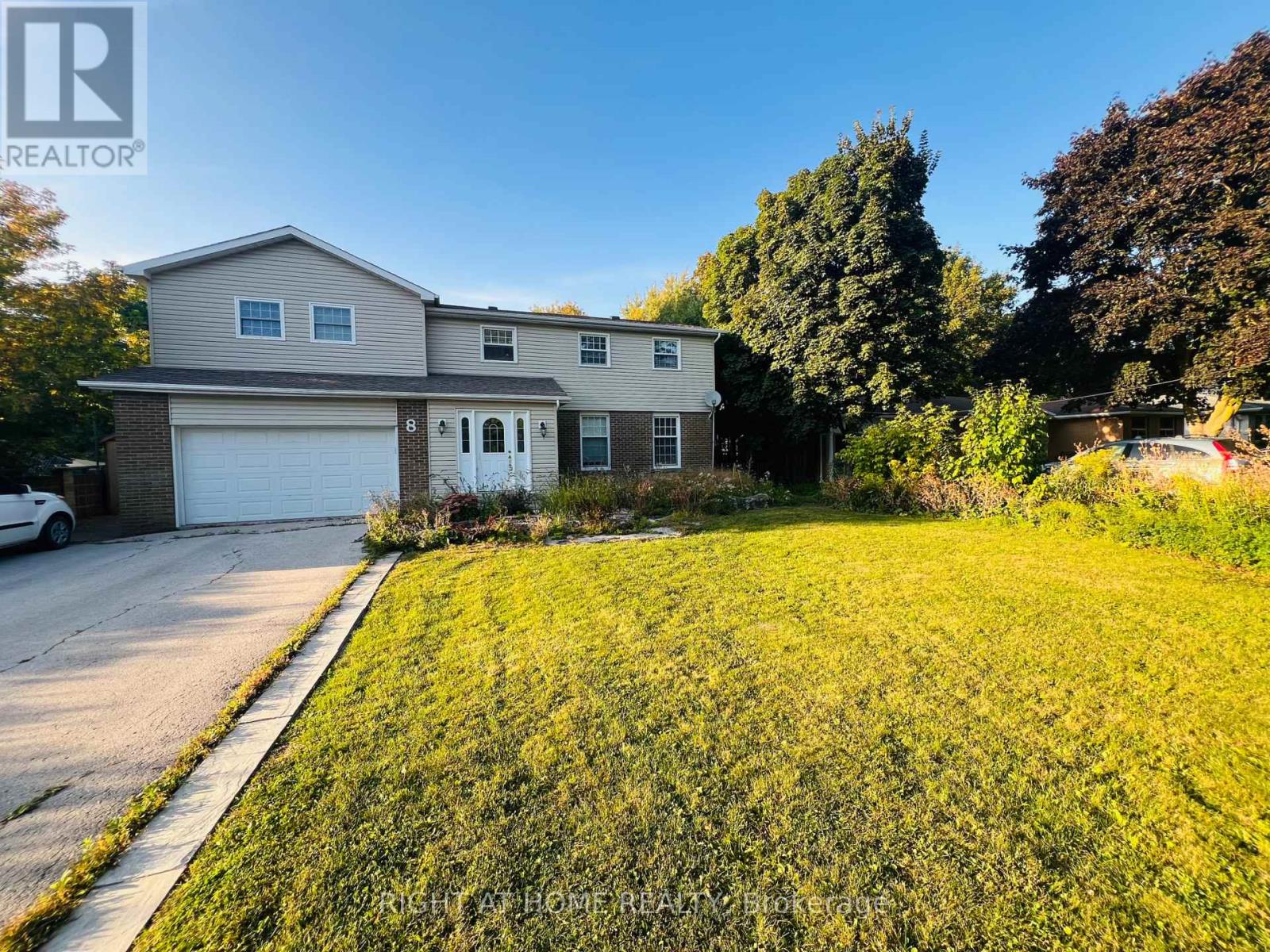 8 Gallacher Ave, Richmond Hill, ON L4E 2W9