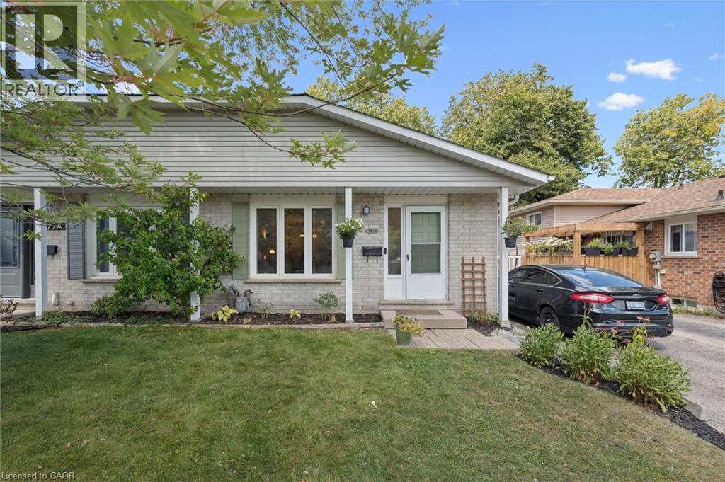 427 Dayna Cres #b, Waterloo, ON N2K 3M5