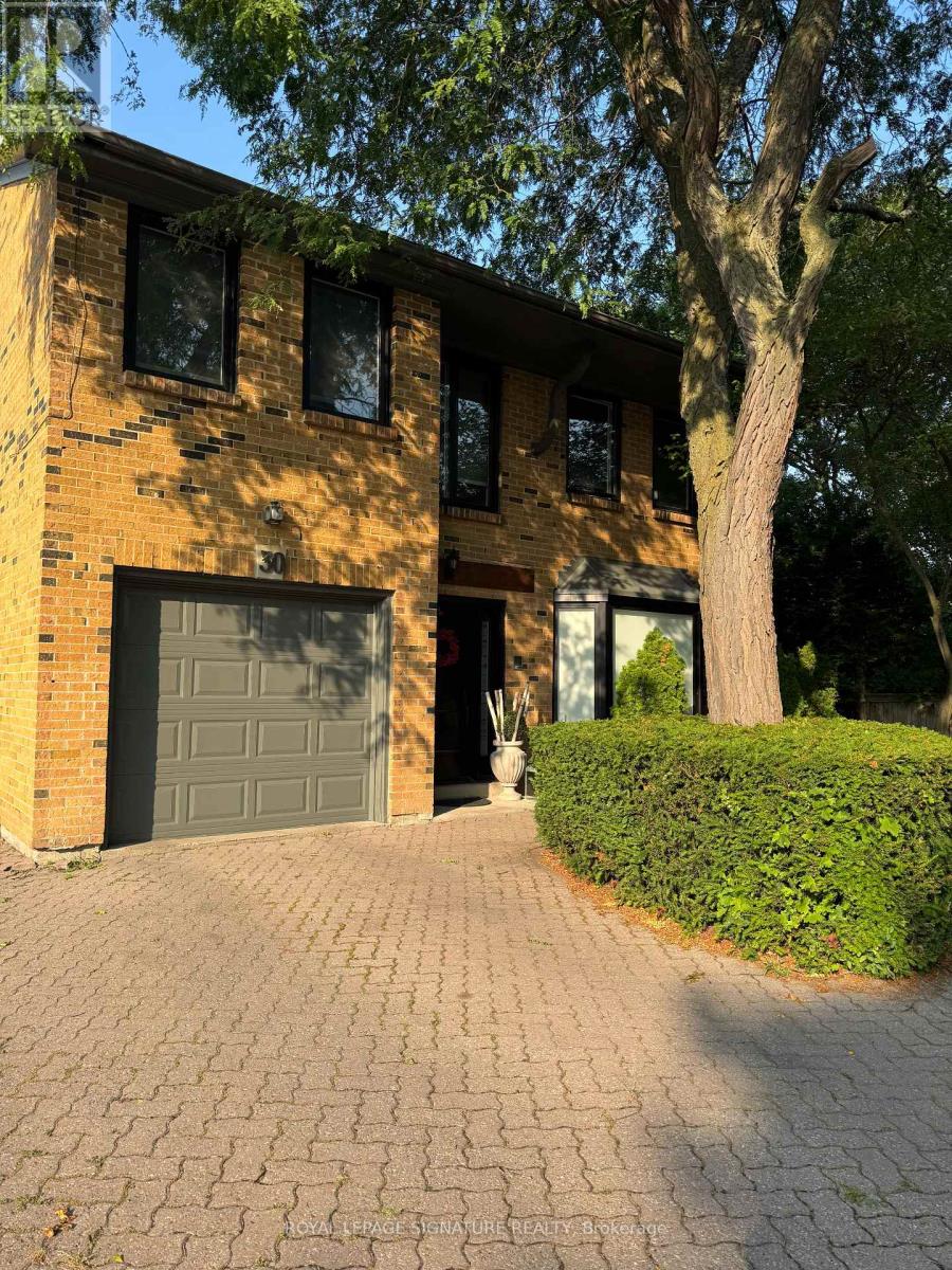 30 Chiswell Cres, Toronto, ON M2N 6E1