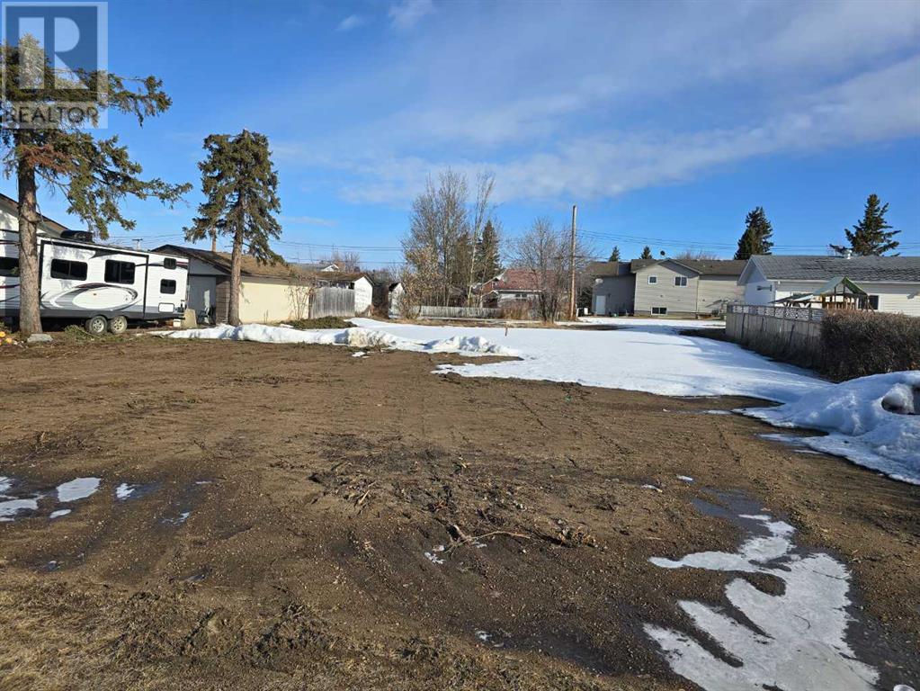 1 Avenue Ne Unit 24, McLennan, AB T0H 2L0