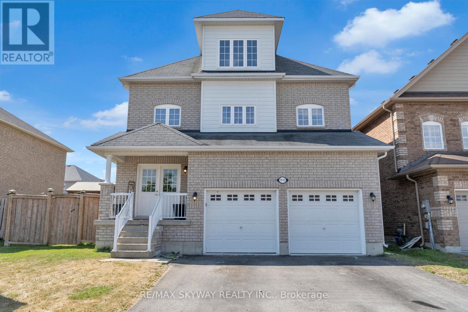1433 Sheldon St, Innisfil, ON L9S 4B7