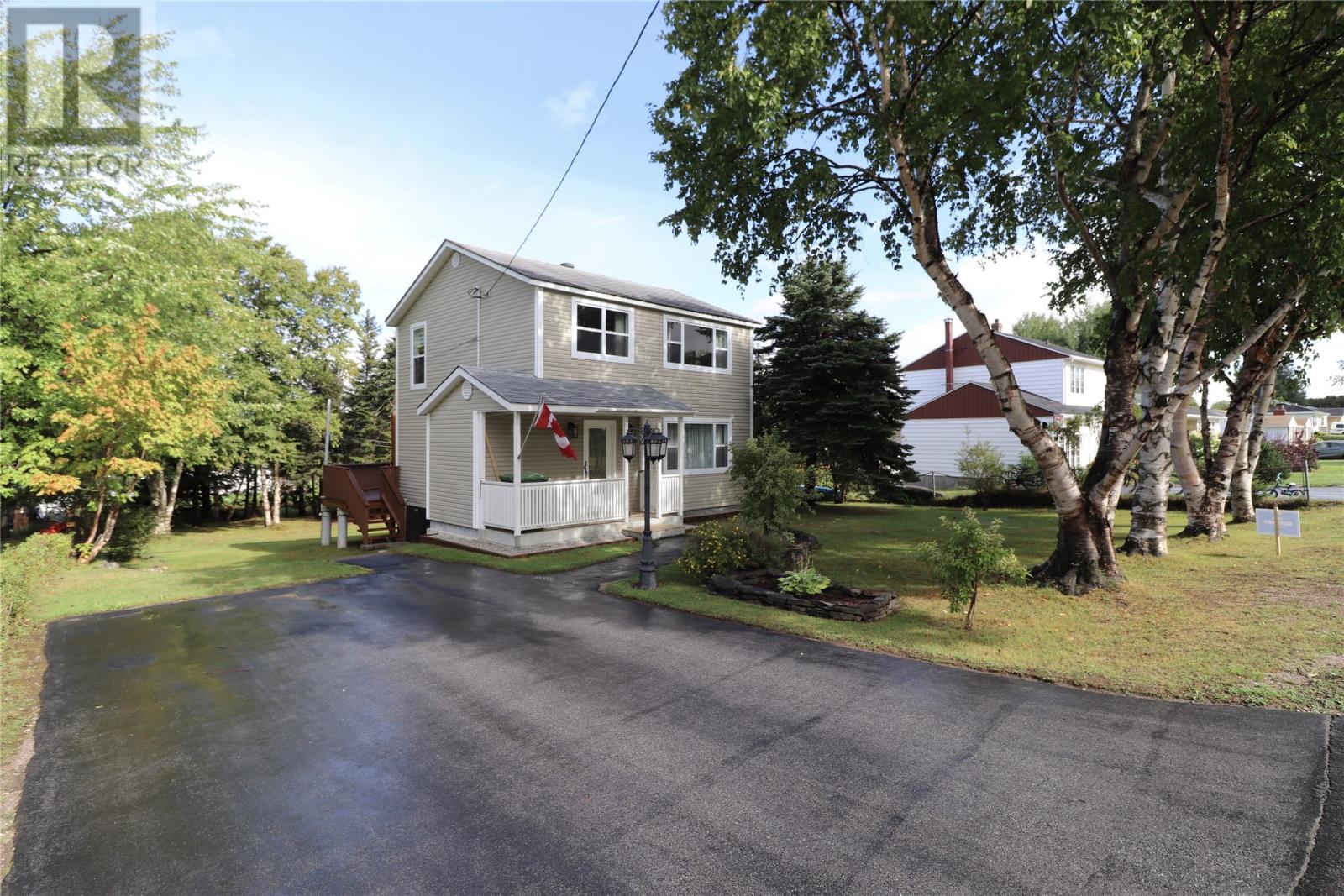19 Elizabeth Ave, Deer Lake, NL A8A 1H7