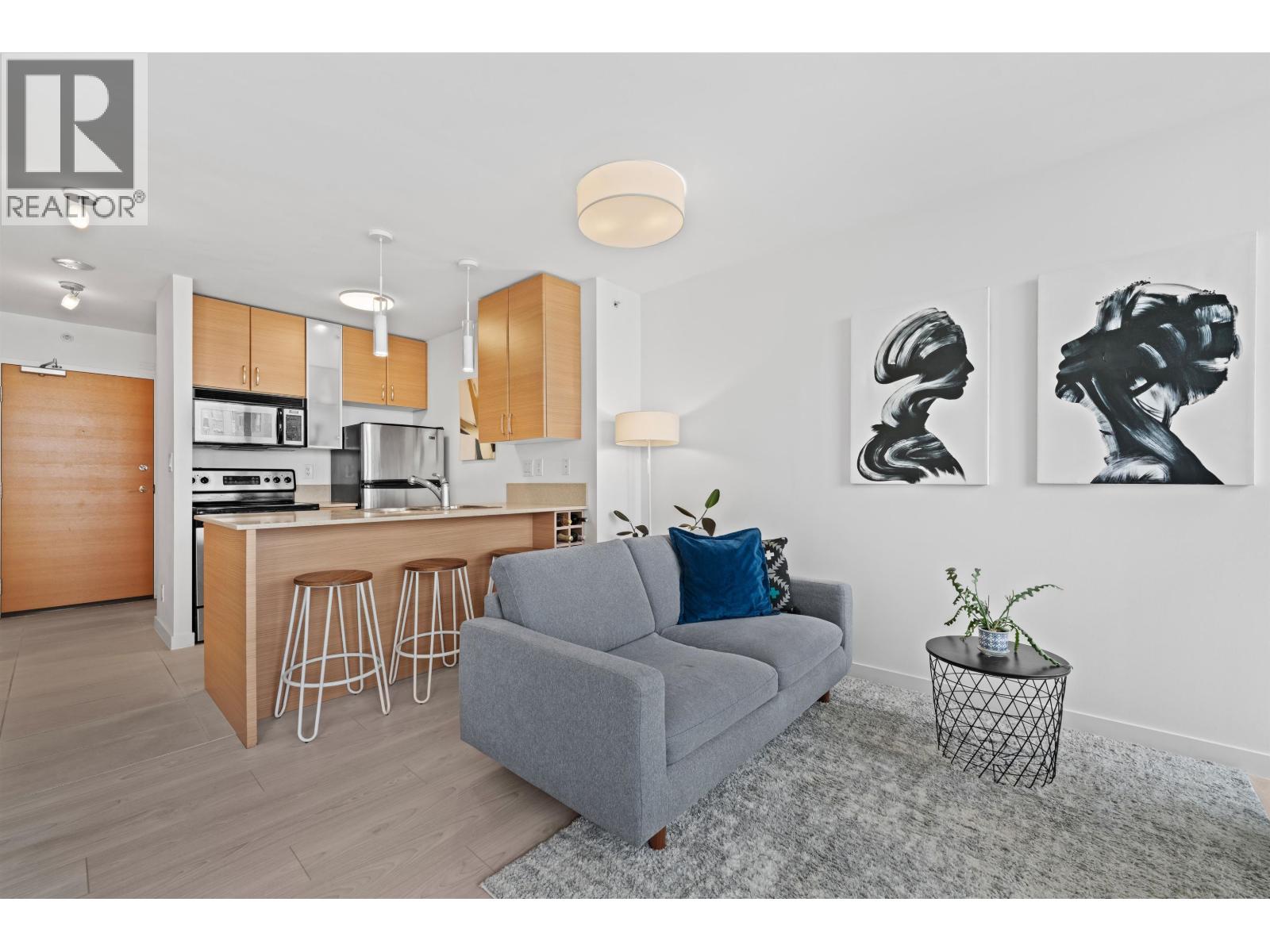 909 Mainland Street Unit 2408, Vancouver, BC V6B 1S3