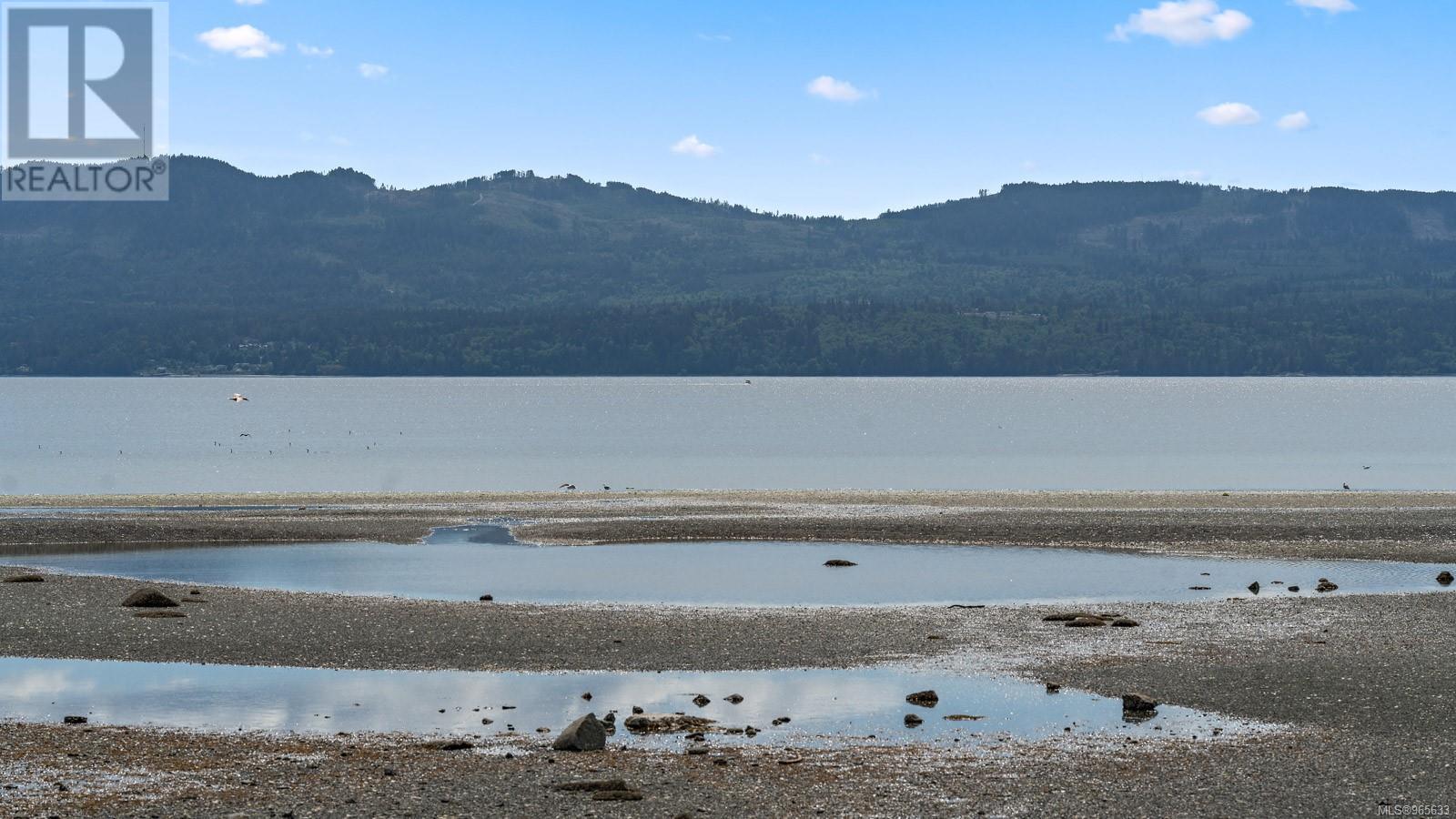 10339 W Saanich Rd, North Saanich, BC V8L 5S4 MLS 965633 Houseful