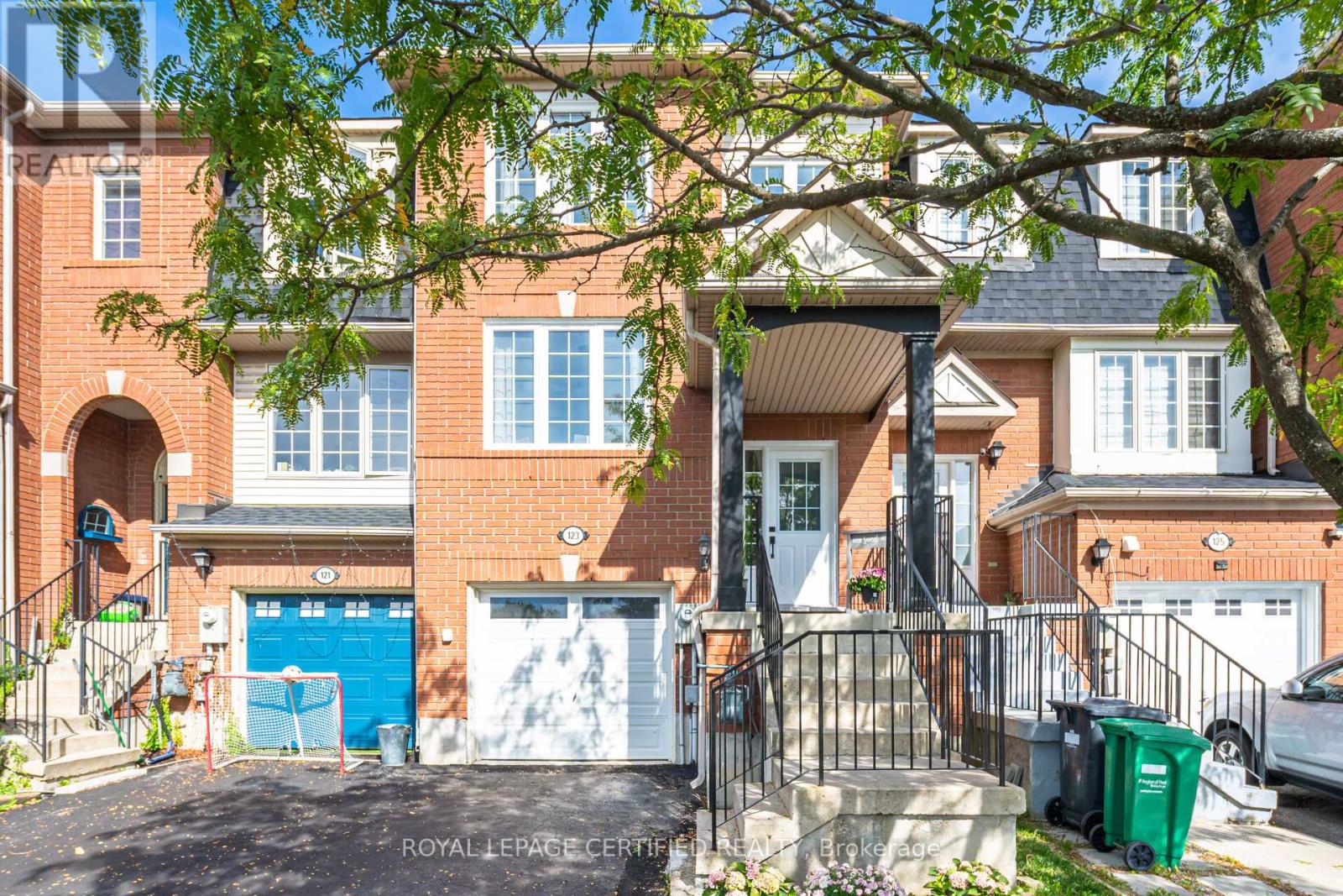 123 Dunlop Ct, Brampton, ON L6X 5A6