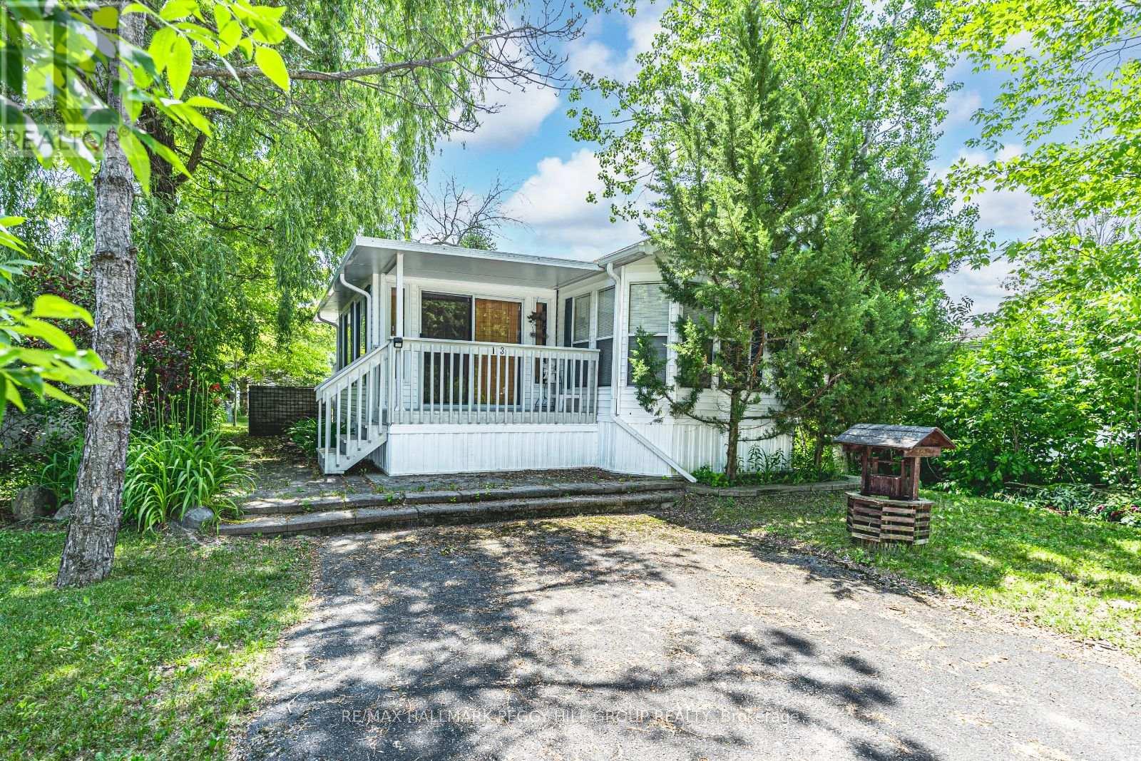 13 Huron Cir, Wasaga Beach, ON L9Z 1X7