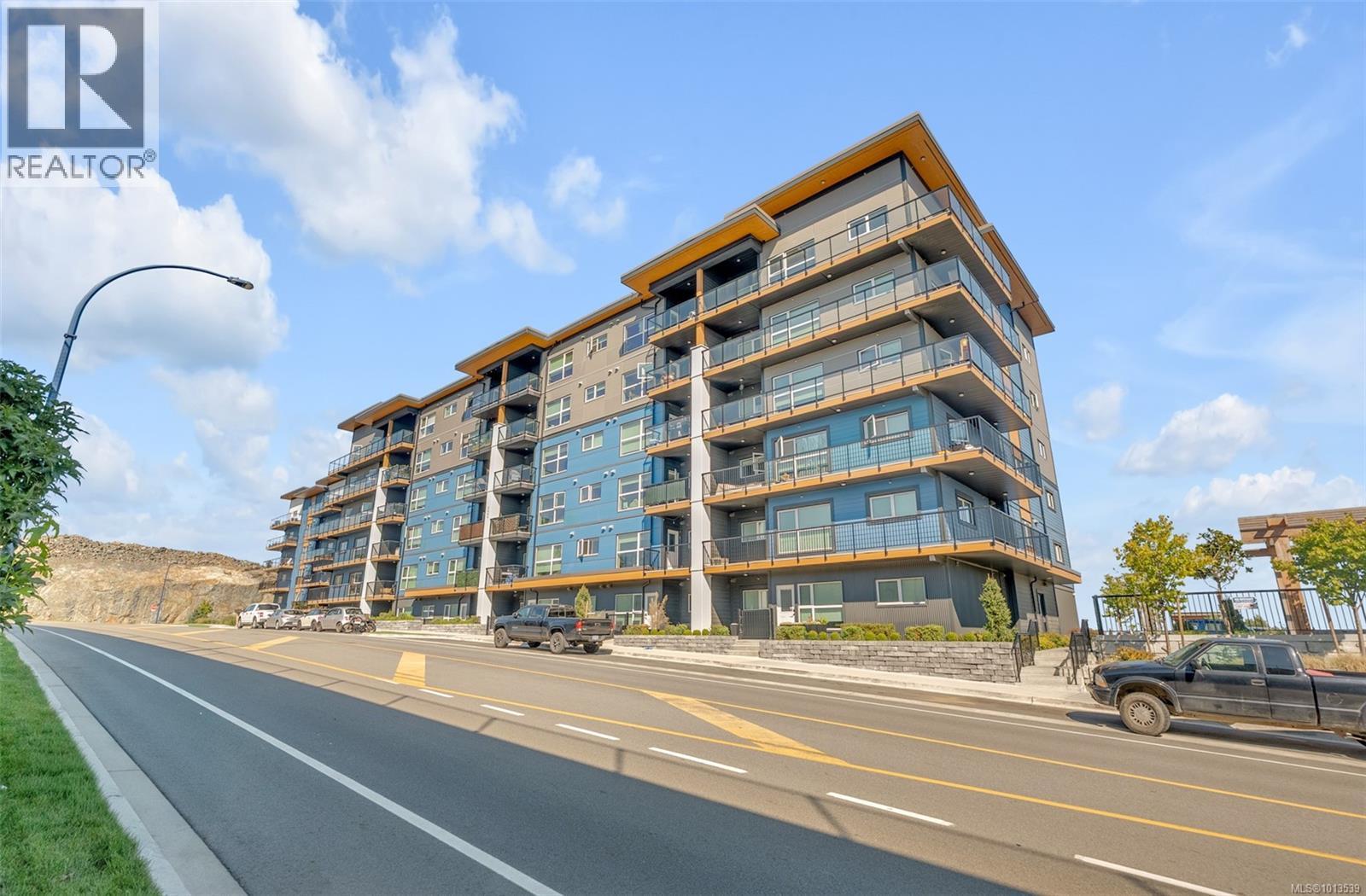 2465 Gateway Rd Unit 203 Rd, Langford, BC V9B 6R1