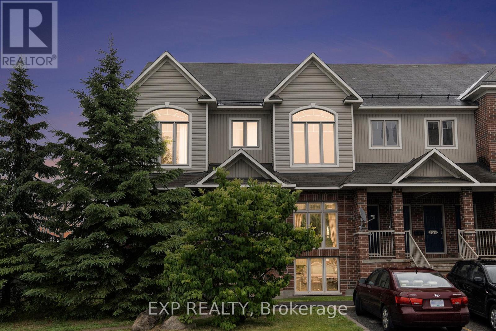 146 1512 Walkley Rd, Ottawa, ON K1V 2G5