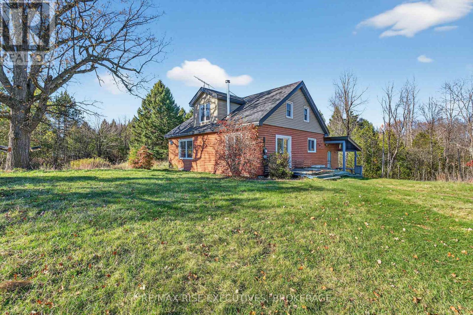 3185 Thousand Acre Rd, Rideau Lakes, ON K0G 1V0