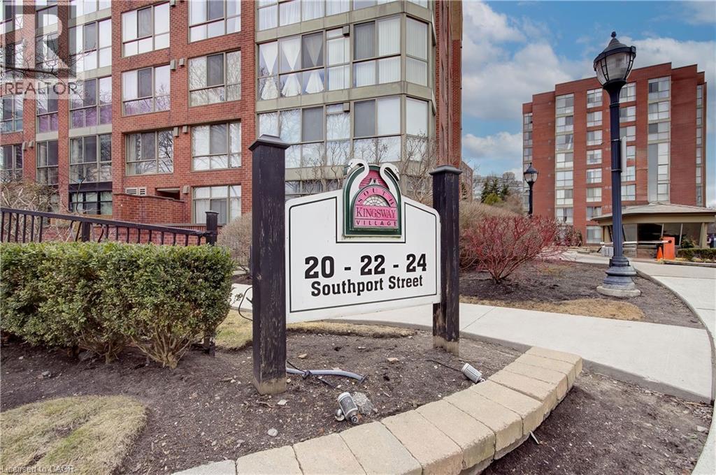 24 Southport Street Unit 756, Toronto, ON M6S 4Z1