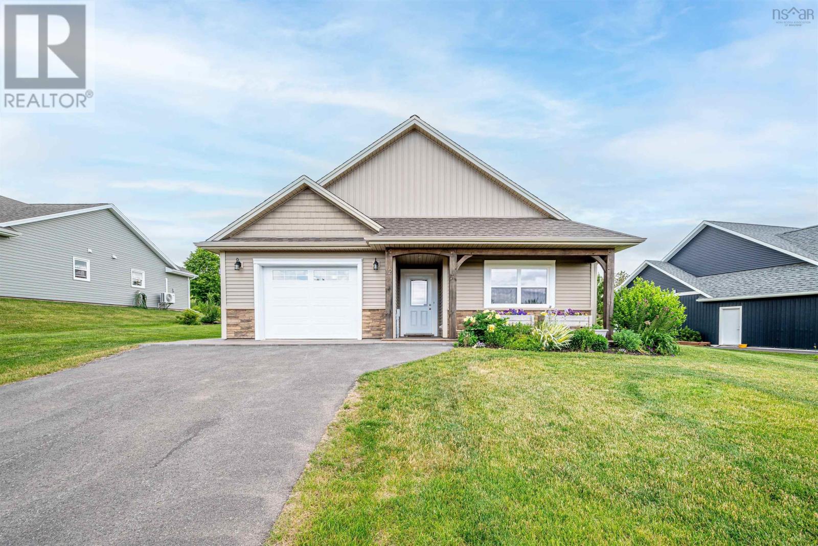 12 Steeple View Dr, Port Williams, NS B0P 1T0