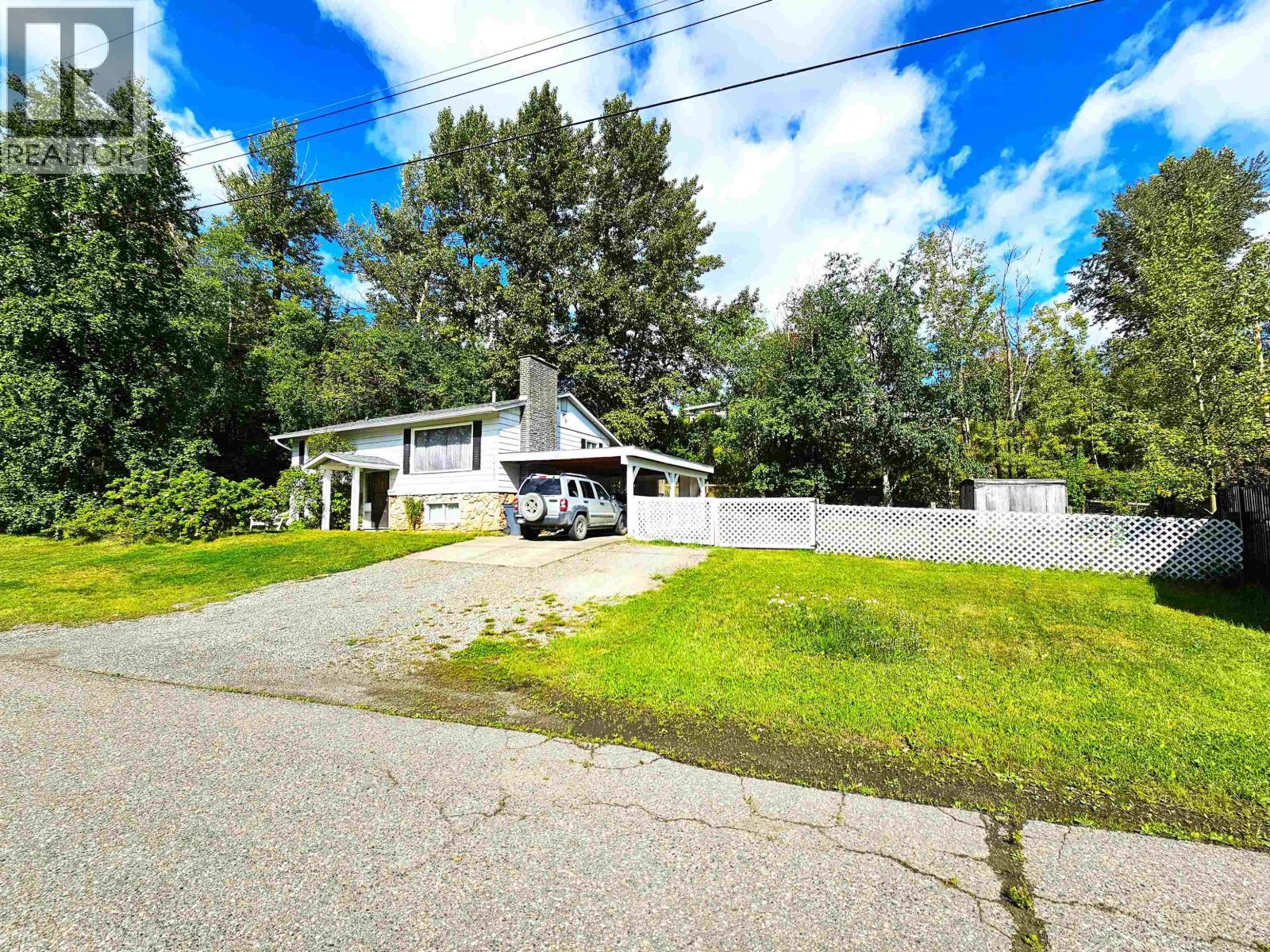 1355 Houston Ln, Prince George, BC V2L 4M9
