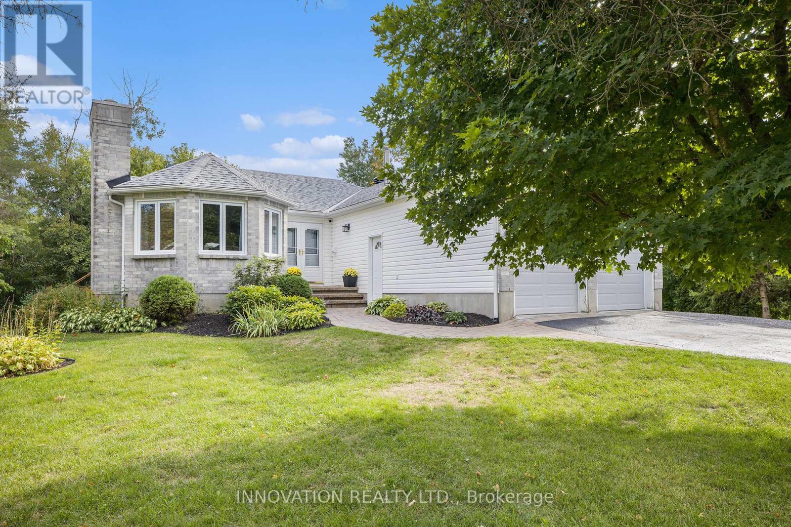 5702 Ferdinand St, Ottawa, ON K0A 2W0