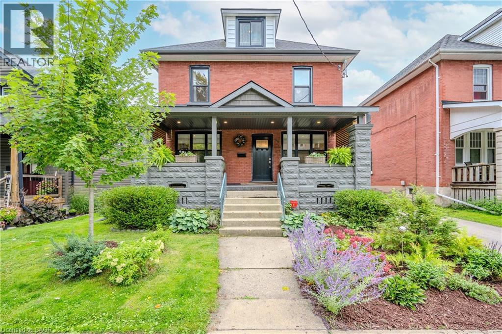 69 Stratford St, Stratford, ON N5A 2H7