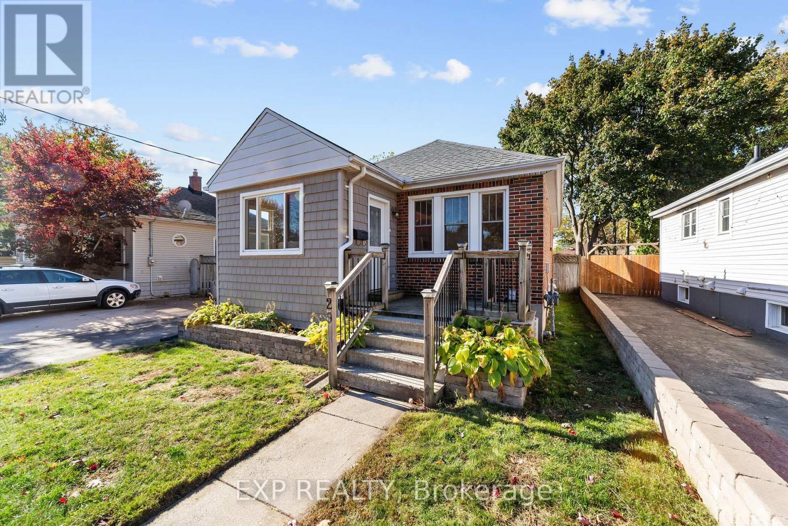 29 Tennyson St, London, ON N5Z 2K6