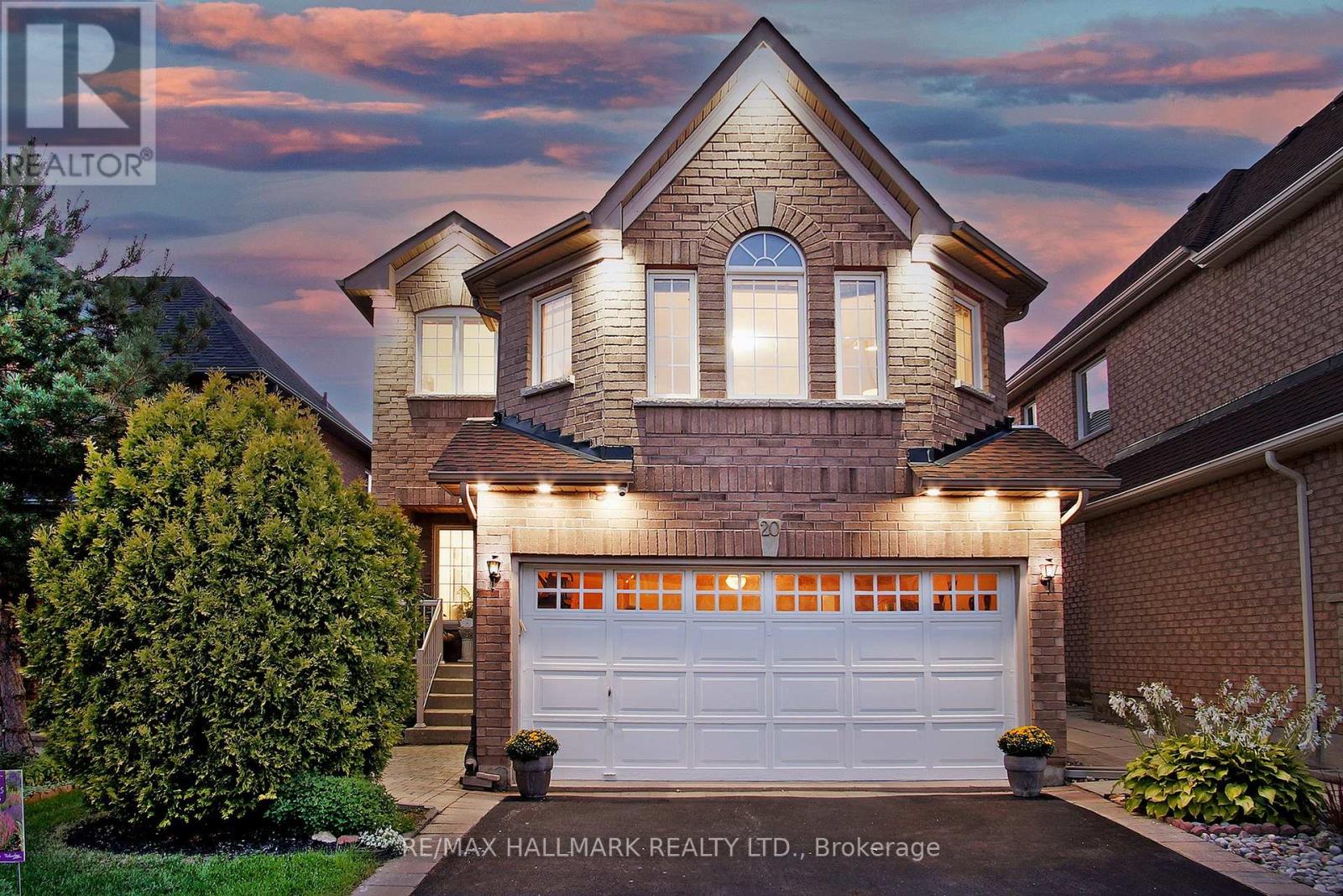20 Aztec Ct, Richmond Hill, ON L4S 2W6