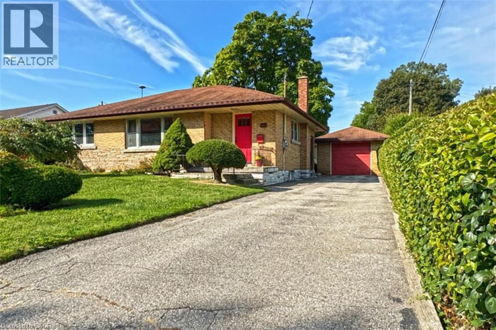 44 Mcdonald Ave, Cambridge, ON N1R 4J1